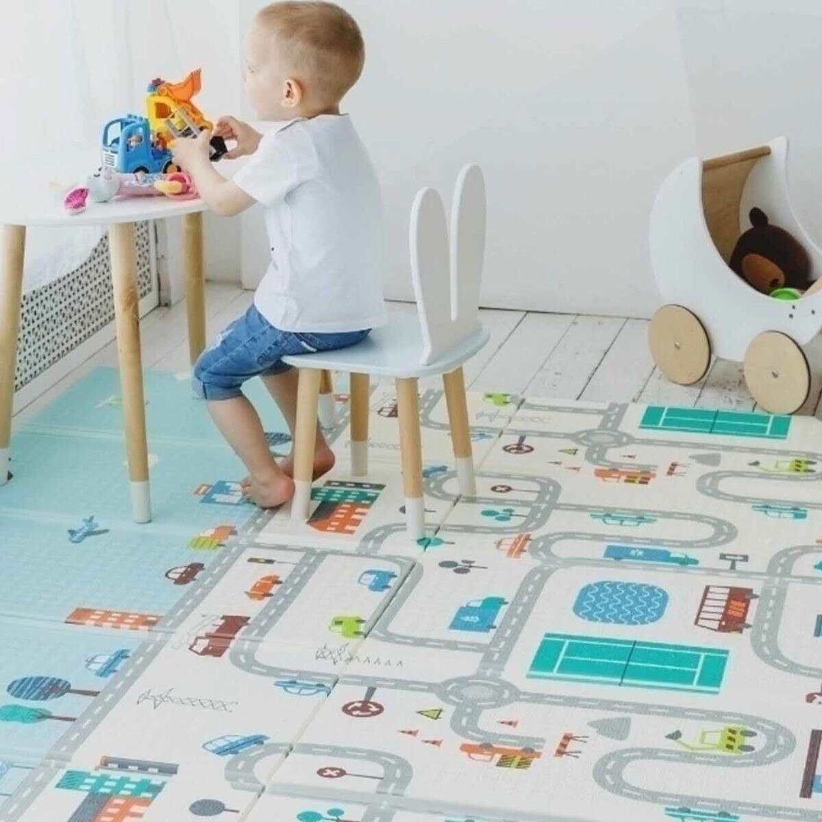 Saltea de joacă pliabilă copii, 200x150 cm, reversibilă, Traseu rutier și pădure, material sigur