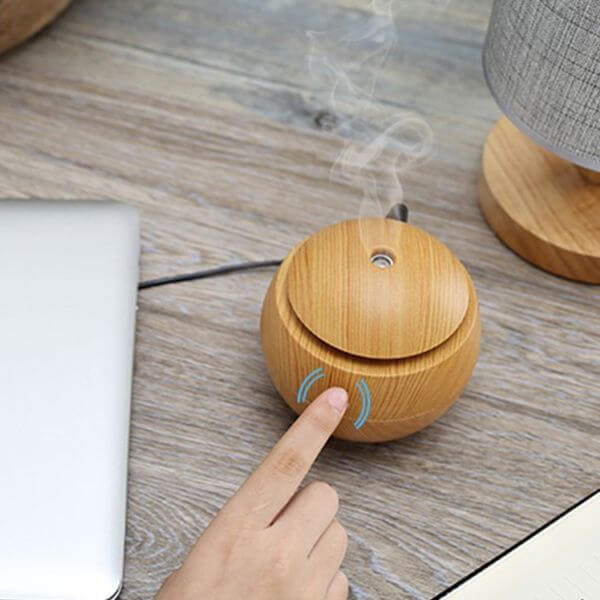 Difuzor aromaterapie UM-06, umidificator, 130 ml, LED 7 culori, USB