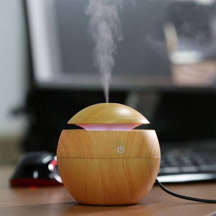 Difuzor aromaterapie UM-06, umidificator, 130 ml, LED 7 culori, USB