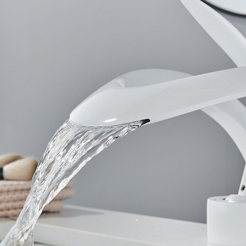 Baterie chiuveta crom cascada 15 cm design nordic alb