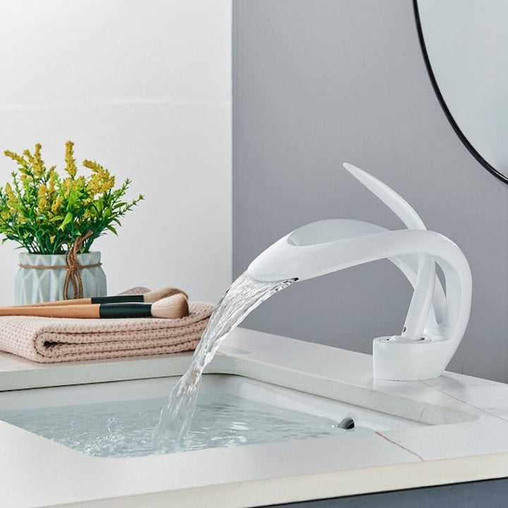 Baterie chiuveta crom cascada 15 cm design nordic alb