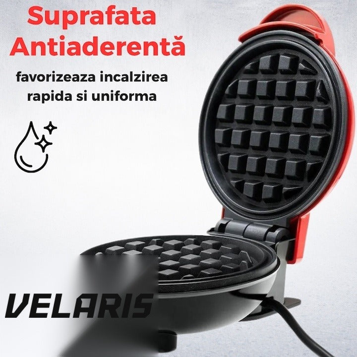 Mini aparat de waffle cu plăci antiaderente, indicator luminos, design compact, roșu