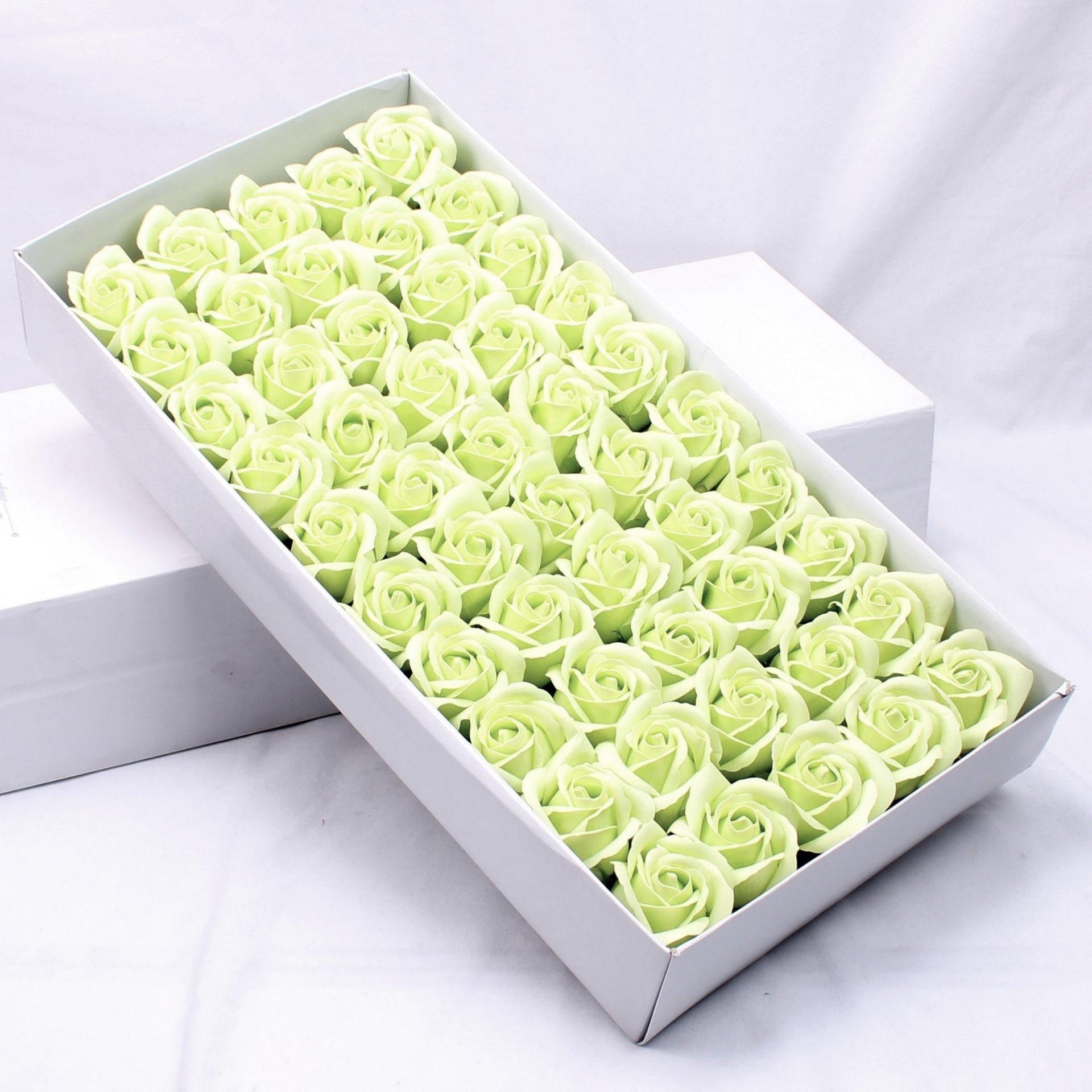 Set 50 trandafiri din sapun, 5x5 cm, calitate premium, decor si cadou elegant, Verde Lime