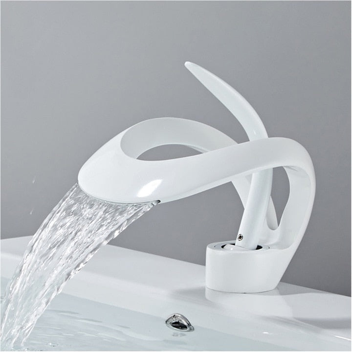 Baterie chiuveta baie tip cascada cromata 15 cm montaj pe chiuveta design nordic modern debit redus, alb