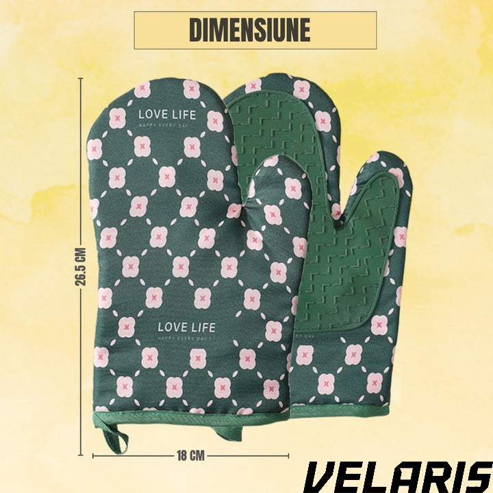 Set 2 manusi pentru cuptor sau gratar, rezistenta pana la 350°C, umplutura din lana, material textil si cauciuc, model verde