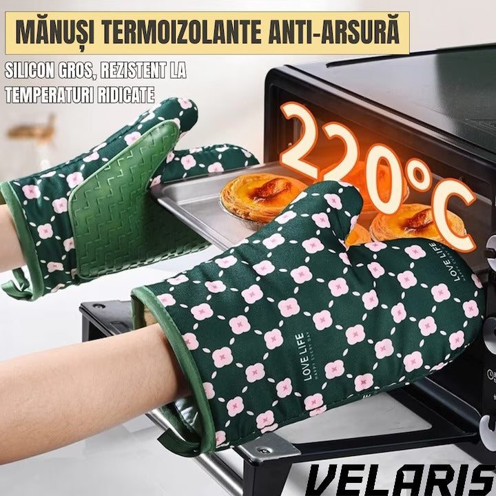 Set 2 manusi pentru cuptor sau gratar, rezistenta pana la 350°C, umplutura din lana, material textil si cauciuc, model verde